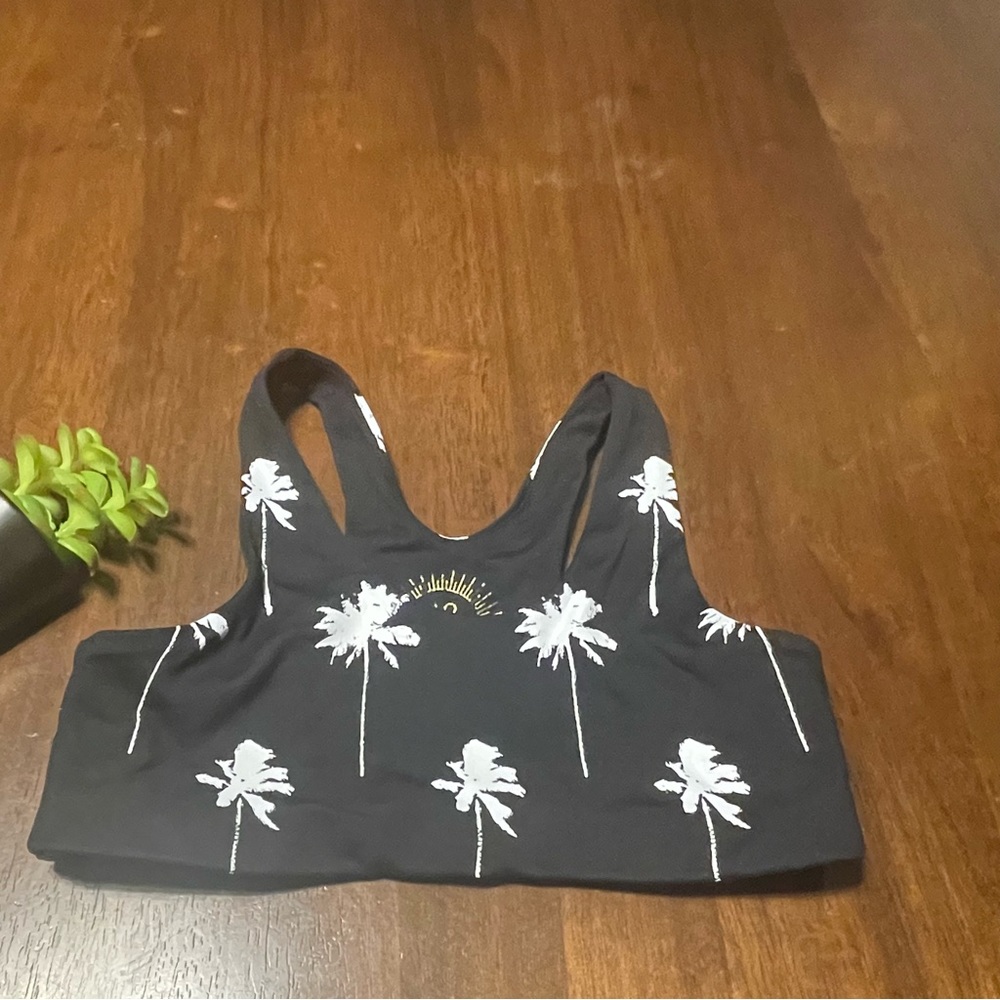 Spiritual Gangster Palm Shakti Black & White Sports Bra Size 12 Girls